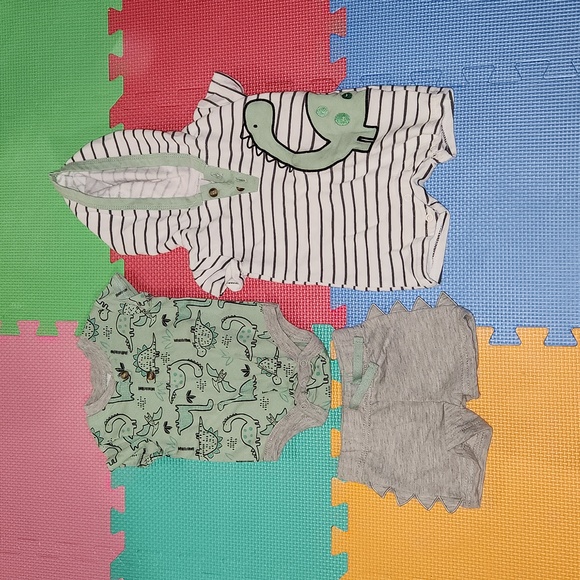 Max & Marcus dinosaur outfit set, size 0-3 months, like new - Picture 1 of 5